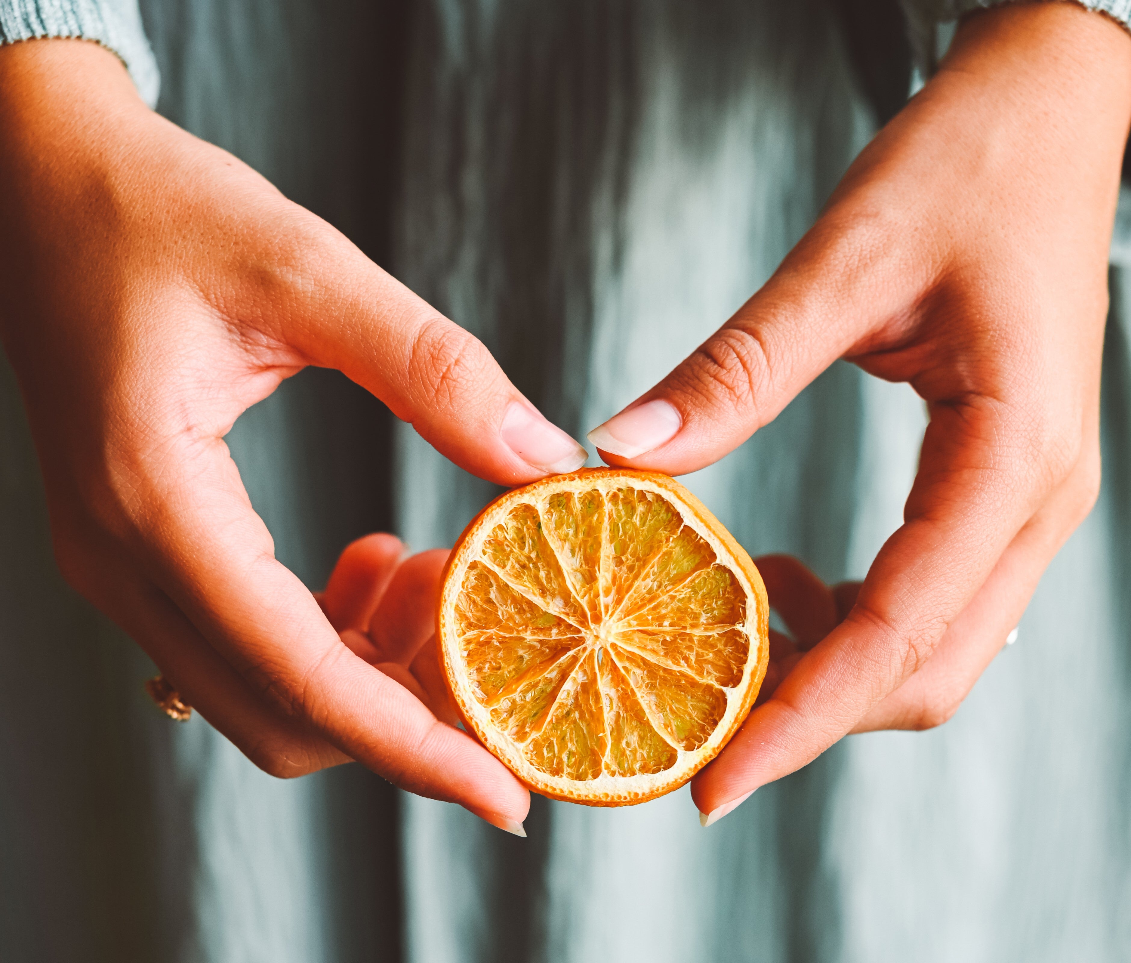 فوائد البرتقال المجفف واستخداماته المتنوعة